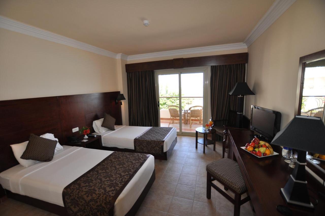 Deluxe Double or Twin Room,554179449:JPEG